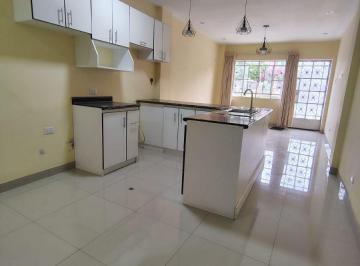 Casa de 4 habitaciones, Lima · Vendo Casa en San Martín de Porres Frente a Parque 5 Dorm. C/baño