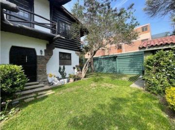 Casa · 338m² · 3 Dormitorios · 6 Estacionamientos · Casa en El Parque El Olivar