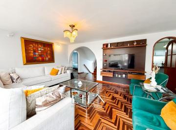Casa · 221m² · 5 Dormitorios · Departamento en La Molina, Cerca a Javier Prado y Flora Tristan