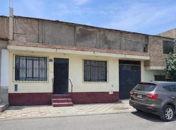 Casa · 80m² · 2 Dormitorios · Se Vende Casa en San Gabriel Villa Maria del Triunfo