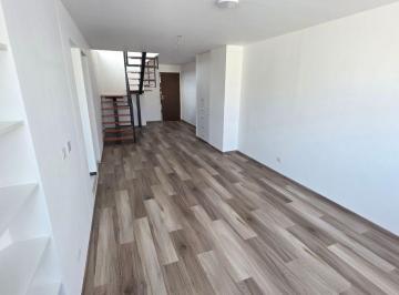 Departamento de 3 habitaciones, Lima · Alquiler Duplex en Valle Hermoso Surco