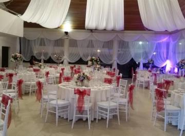 Otros de 3 habitaciones, Arequipa · Local de Eventos en Venta en Alfonso Ugerte