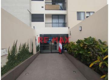 Departamento de 3 habitaciones, Lima · ¡Venta de Depa Moderno en Condominio Exclusivo con Piscina!
