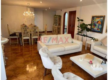 Departamento de 3 habitaciones, Lima · Venta de Exclusivo Departamento con Azotea Privada de 136 m²