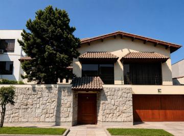 Casa · 556m² · 4 Dormitorios · 2 Estacionamientos · Casa en Venta - Calle Los Recuerdos 192, San Borja