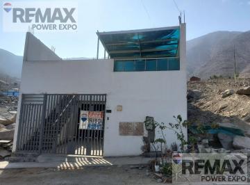 Casa · 345m² · 9 Dormitorios · 3 Estacionamientos · Casa en San Borja