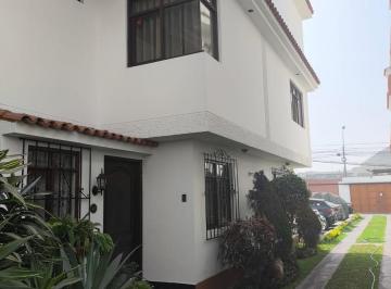 Casa · 250m² · 5 Dormitorios · 2 Estacionamientos · Vendo Linda Casa en Condominio en Jiron Buen Retiro 1, Urbanizacion Fundo Monterrico Chico, Surco