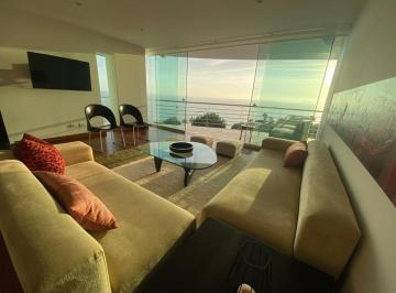 Departamento de 3 habitaciones, Lima · ¡Frente Al Malecón! Remodelado, Amoblado y Equipado con Vista Al Mar.