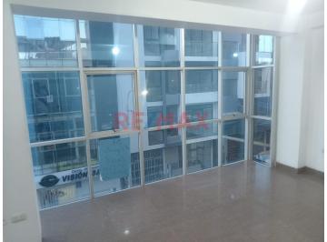 Oficina comercial · 2 Dormitorios · Oficina en Alquiler de 55 m² | Excelente Ubicación en Pleno Centro de Chiclayo (T. Puemape)