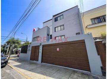 Hotel · 885m² · 16 Dormitorios · Se Alquila Hotel Boutique a 1cdra de La Huaca Pucllana - Miraflores