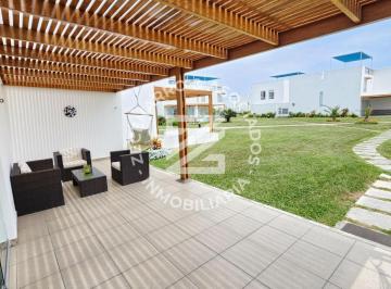 Terreno / Lote · 123m² · 3 Dormitorios · 2 Estacionamientos · Se Vende Linda Casa de Playa en Condominio Privado Asia Azul