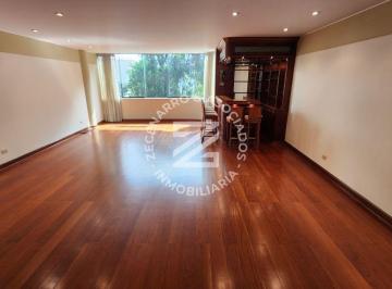 Departamento · 214m² · 3 Dormitorios · 2 Estacionamientos · Se Alquila Departamento de 214 m² en Chacarilla del Estanque Surco