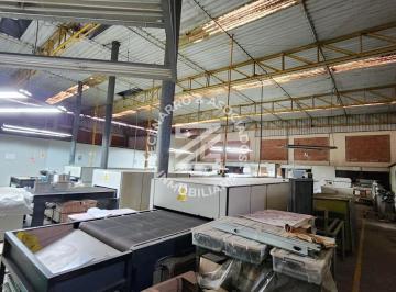 Local comercial · 855m² · 6 Estacionamientos · Se Alquila Amplio y Céntrico Predio Comercial en Surco Límite con Barranco