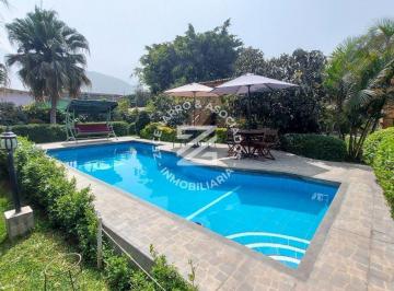 Terreno / Lote · 1341m² · 7 Dormitorios · 3 Estacionamientos · Se Vende Amplia y Hermosa Casa con Piscina en El Centro de Chaclacayo
