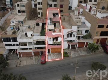 Casa · 120m² · 6 Dormitorios · 1 Estacionamiento · Casa en La Molina