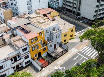 Terreno / Lote · 438m² · 6 Dormitorios · Terreno en Venta en Av Arequipa, Miraflores