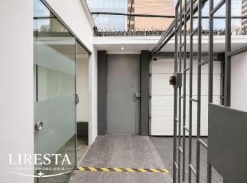 Casa · 180m² · 8 Dormitorios · Casa Para Oficinas de 3 Pisos en Plena Zona Financiera de San Isidro