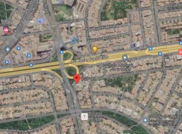 Terreno / Lote · 507m² · Se Vende Casa Terreno en Excelente Ubicación con 17.4 de Frente! Param Para 7 Pisos