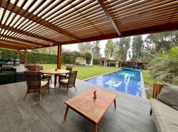 Casa de 3 habitaciones, Lima · Exclusiva Residencia con Gran Jardín y Piscina | Paso Chico – Lurín