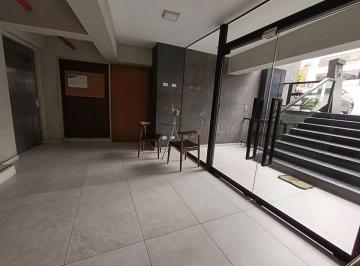 Departamento de 3 habitaciones, Lima · Cerca Ovalo Quiñones, Flat de 95 m², 2do. Piso en Alquiler, 3 Dorm., 2 Baños, 1 Cochera