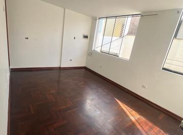 Habitación de 1 habitación, Lima · Se Alquila Habitación Cerca de La Universidad Ricardo Palma en Surco