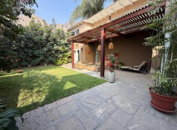 Casa de 4 habitaciones, Lima · Los Álamos de Monterrico Preciosa Casa Rodeada de Jardines