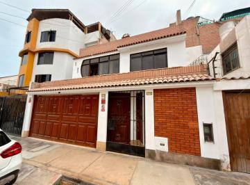 Casa de 7 habitaciones, Lima · Alquiler de Casa San Miguel Cerca a Parque