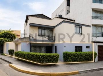 Foto 1 · Primera Planta en Venta Frente a Parque – Salamanca, Ate