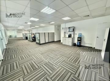 Oficina comercial · 365m² · 6 Estacionamientos · Alquiler Excelente Oficina