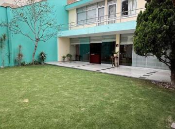 Casa de 6 habitaciones, Lima · Casa en Venta Surco!