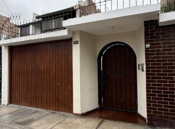 Terreno / Lote , Lima · Venta de Casa/ Terreno Frente a Parque!