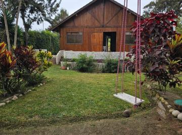 Casa · 140m² · 6 Dormitorios · 6 Estacionamientos · Venta de Casa de Campo en Mala