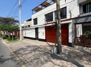 Casa de 9 habitaciones, Lima · Casa Para Empresas/vivienda