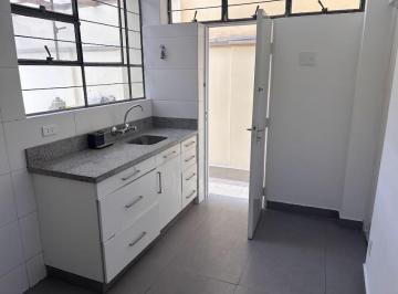 Casa · 360m² · 5 Dormitorios · 1 Estacionamiento · Casa en Alquiler a Pasos de Aramburu y Petit Thouars Oficina Puerta Cerrada