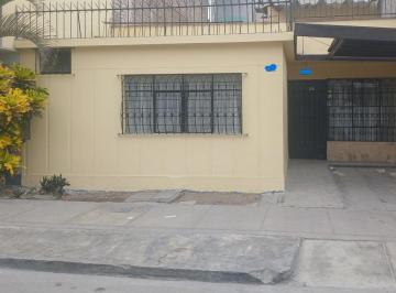 Casa de 3 habitaciones, Lima · Casa en Venta Salamanca de Monterrico