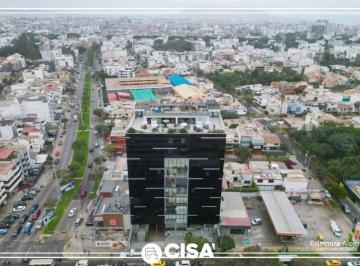 Oficina comercial · 155m² · 8 Dormitorios · 6 Estacionamientos · Alquiler de Oficina Corporativa en Miraflores | Av Benavides | 8 Ambientes 6 Cocheras