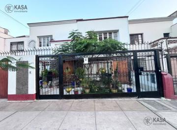 Oficina comercial · 140m² · 4 Estacionamientos · Alquiler de Oficinas Administrativas 140 m² en Lince - 5 Ambientes 4 Estacionamientos.