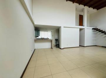 Departamento de 6 habitaciones, Lima · Oferta! Venta de Triplex en Surco en Buen Estado!