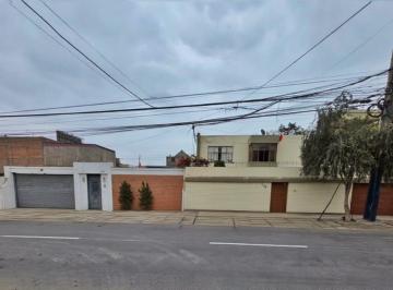 Terreno / Lote · 780m² · Vendo 2 Casas Juntas Como Terreno Que Dan 780 m², Ca. Fernando Castrat, Surco