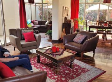 Casa de 4 habitaciones, Lima · Casa en Venta en Surco – Frente Al Jockey Plaza y Cerca de La Universidad de Lima