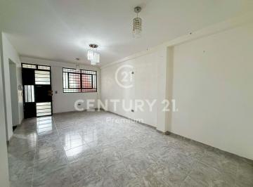 Departamento · 78m² · 3 Dormitorios · Departamento en Venta en San Martín de Porres Primer Piso Limite con Los Olivos