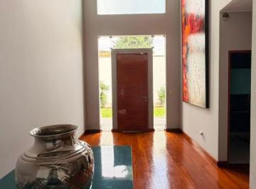 Casa de 3 habitaciones, Lima · Moderna y Hermosa Casa en Condomino