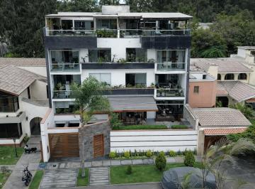 Departamento · 234m² · 4 Dormitorios · 2 Estacionamientos · Venta de Exclusivo Dpto Duplex en Surco