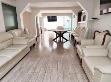 Casa de 5 habitaciones, Callao · Casa de Cuatro Pisos Remodelada Hace 5 Años