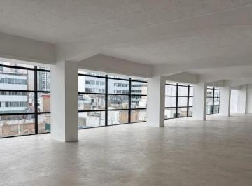 Oficina comercial · 418m² · 1 Estacionamiento · Oficina en Gris en El Corazón Financiero de San Isidro