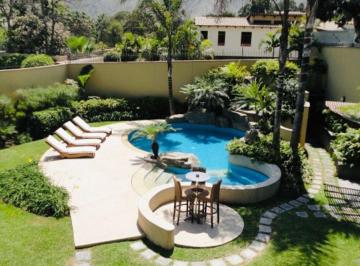 Casa de 3 habitaciones, Lima · Moderna Residencia 1003 m² Rodeada de Jardines en La Planicie