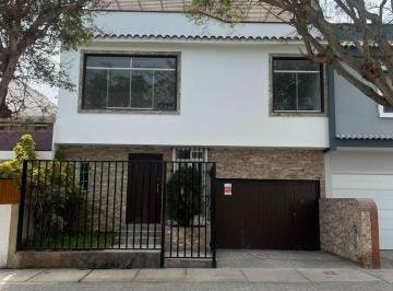 Casa de 8 habitaciones, Lima · Casa en Alquiler Ideal Para Empresa U Oficinas – Lince / Límite con San Isidro - Alquiler $3,000 Dólar