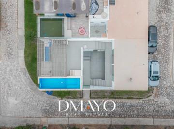 Casa · 150m² · 4 Dormitorios · 2 Estacionamientos · Tu Refugio de Ensueño en Chocalla, Casa Espaciosa de 2 Pisos en Condominio Farallones