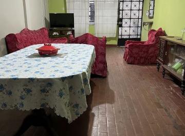 Casa · 320m² · 6 Dormitorios · Oportunidad Única: Casa a Precio de Terreno en Comas