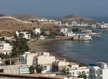 Terreno / Lote · 300m² · Venta de Terreno en Naplo con Vista Al Mar